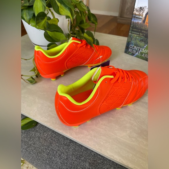 NWT Hawkwell Men’s 9 Athletic Outdoor Professional Firm Ground Soccer Cleats - Picture 4 of 6